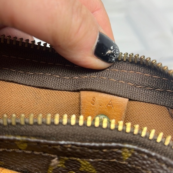 Louis Vuitton 30 Speedy Satchel - Picture 12 of 14